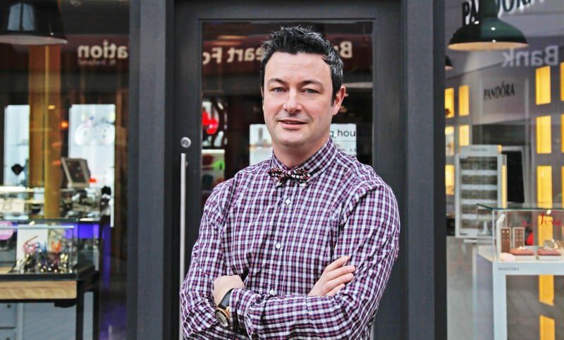 Argento offers £15,000 reward for stolen jewellery