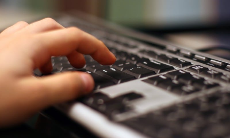 Delivery volumes for online sales up 11% in April