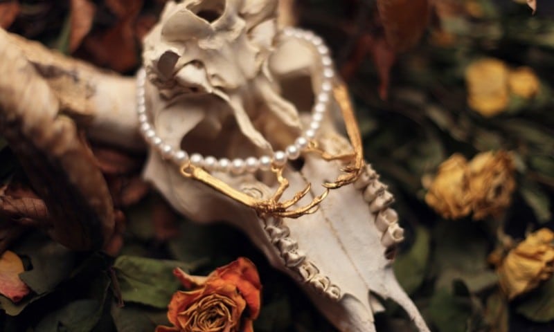 Bottica targets London commuters with #GiftAStory campaign