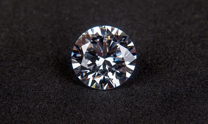 GIA notifies trade of potential undisclosed diamond treatment