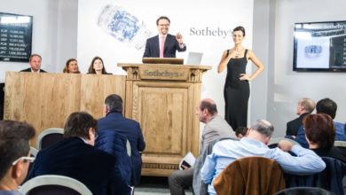 Coloured diamonds steal show at Geneva auction