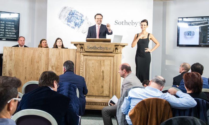 Coloured diamonds steal show at Geneva auction