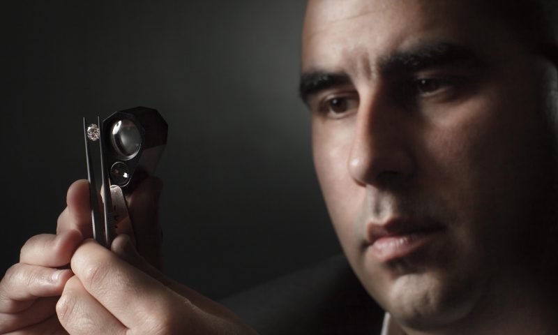 Online diamond retailer Vashi to open first flagship store