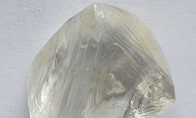 Alrosa to auction large rough diamonds at IDWI 2018