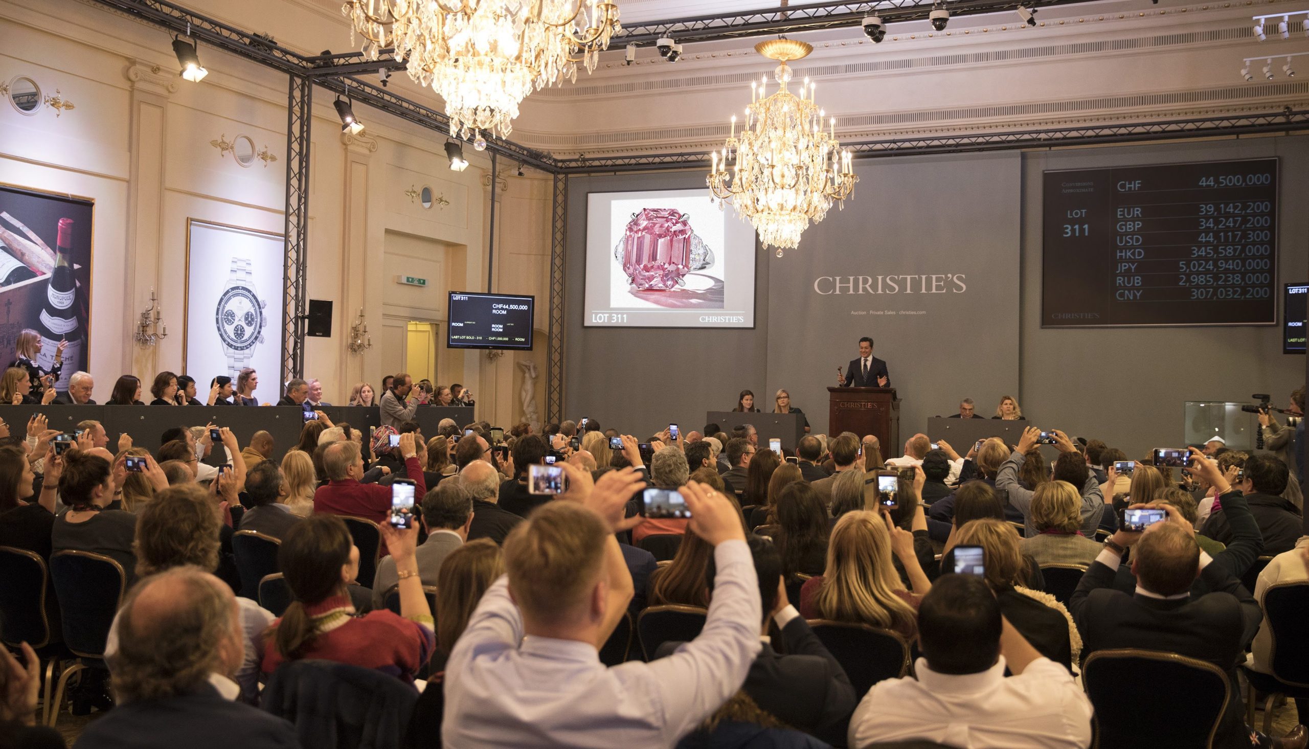 Christie’s posts auction sales of $490m in 2018