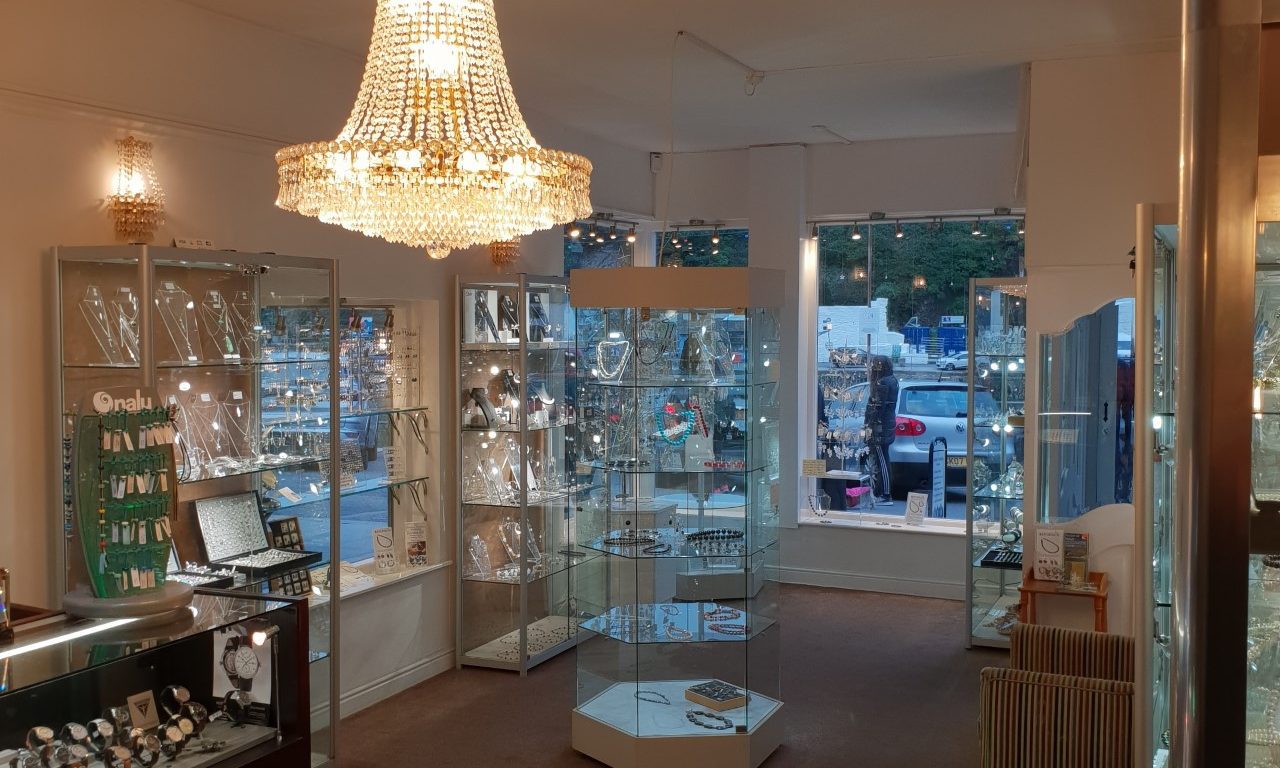 Businesses for sale: Attractive business opportunity in picturesque Cornish fishing village