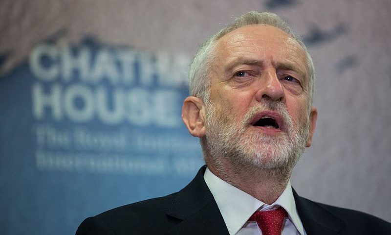 Labour pledges £10 minimum wage for all workers over 16