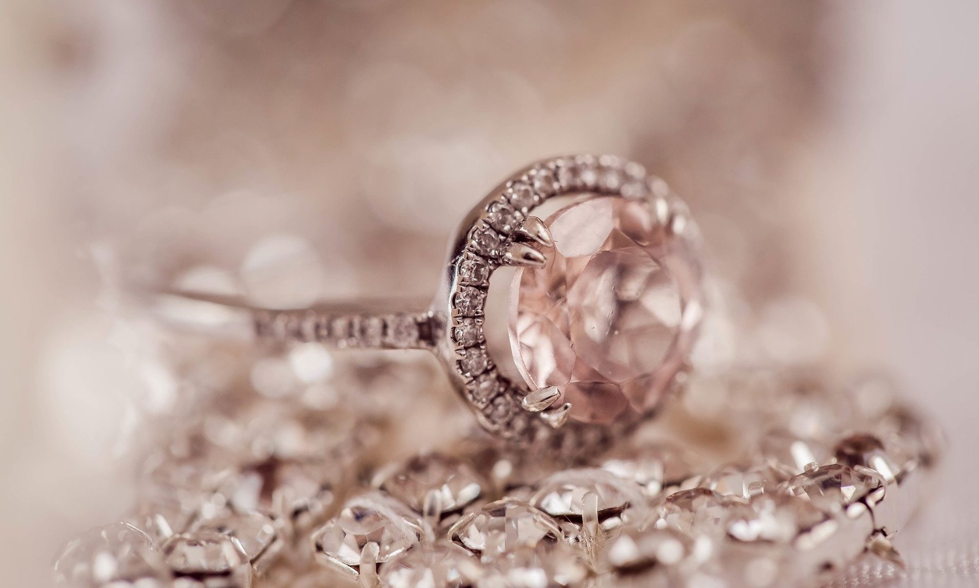 3 Key Factors to Consider When Choosing Diamond Jewellery