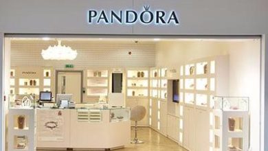 Pandora closes stores across globe