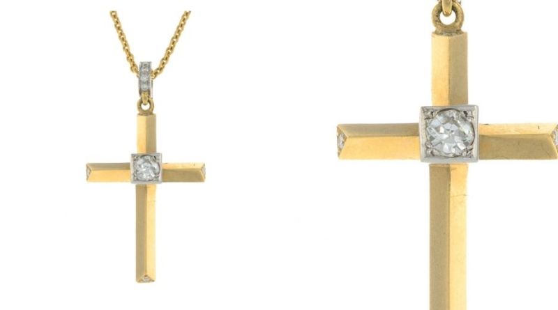 Vicar of Dibley pendant goes to auction