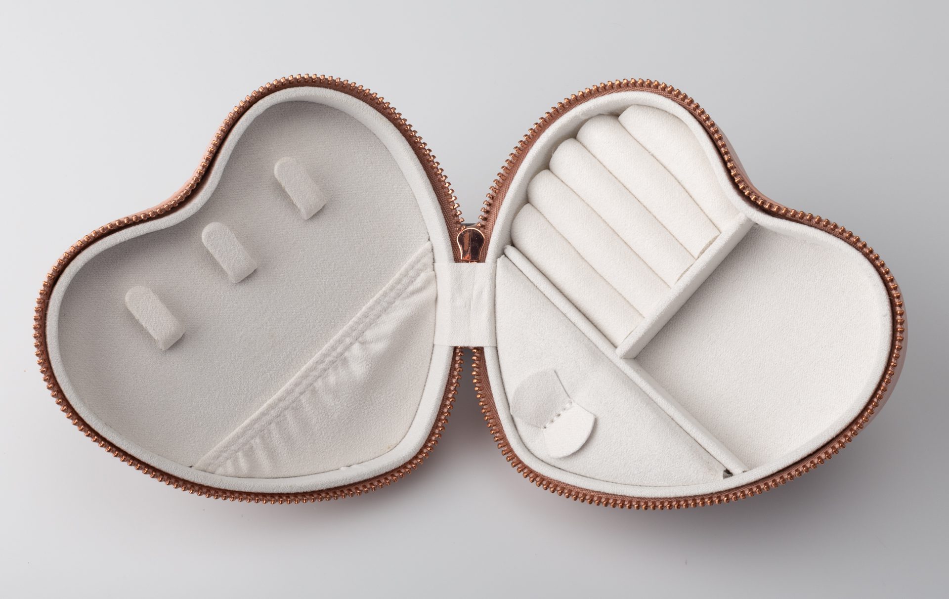 Hatton and Spencer launches travel case range