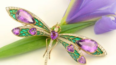 Fellows auctions Art Nouveau dragonfly for £15,950