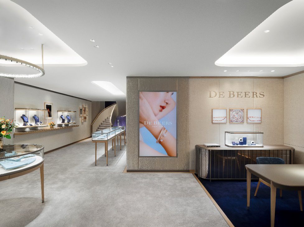 De Beers unveils new London flagship store