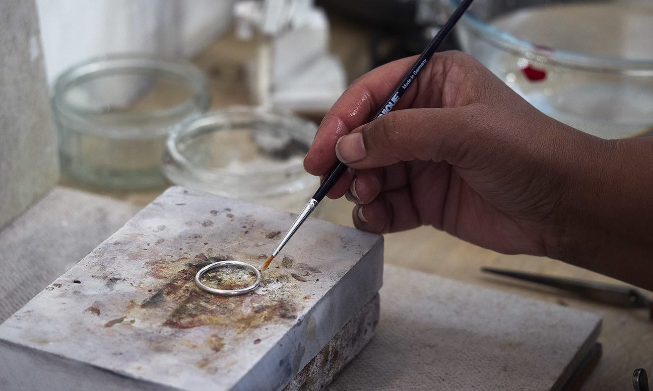 Hamilton and Inches sponsors The Flourish Jewellery Project