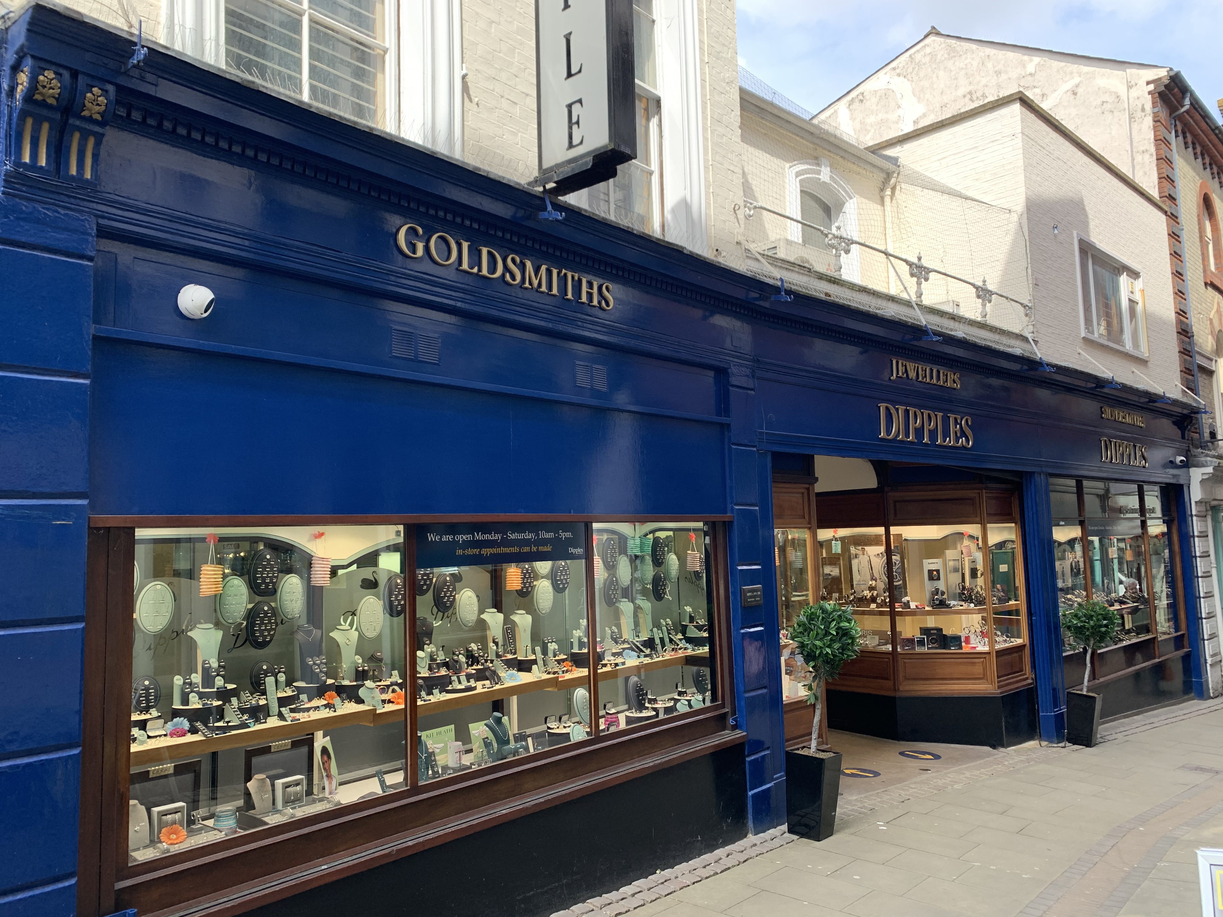 Houlden welcomes Dipples as newest member