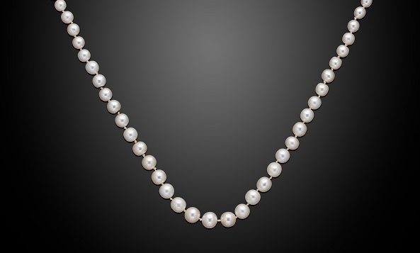 First Cheffins jewellery sale of 2023 grosses £510,000