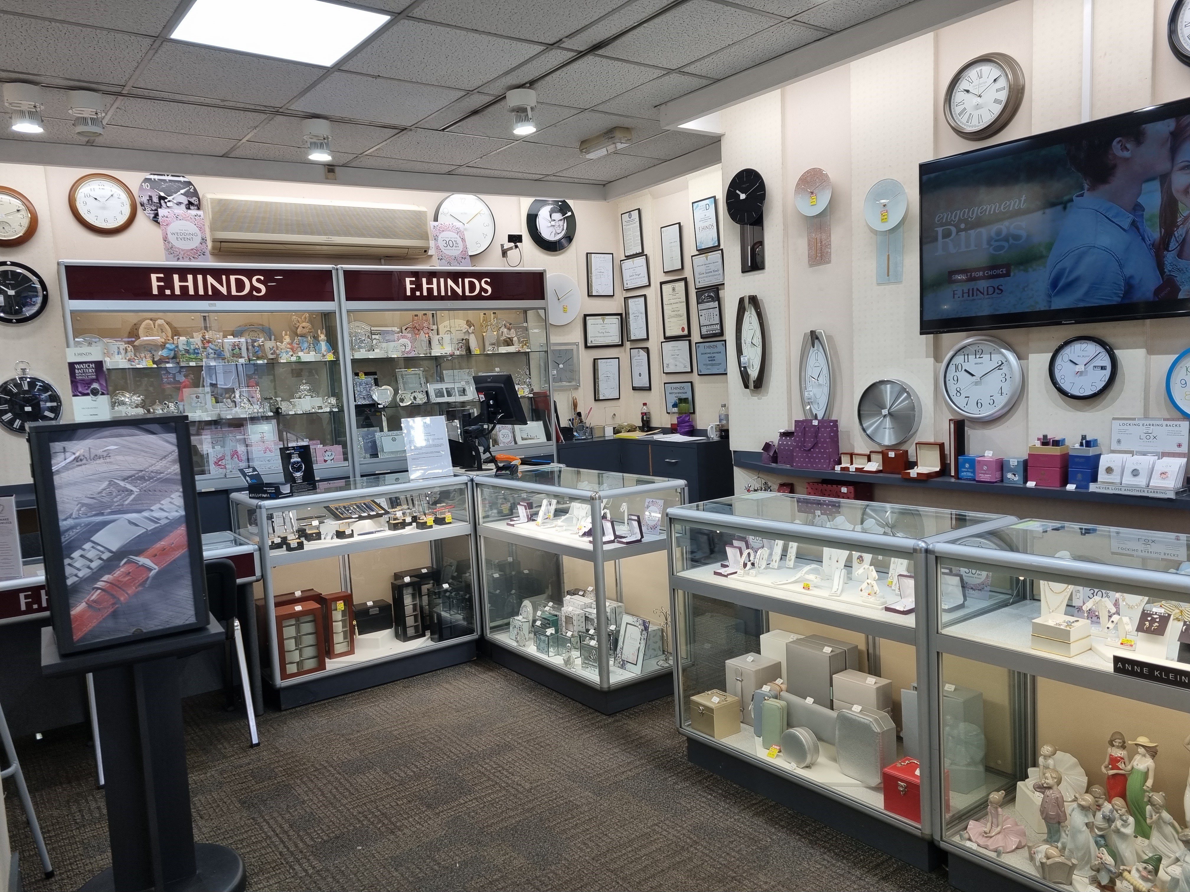 F.Hinds unveils refurbished Nuneaton store