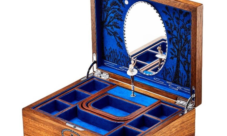 Wolf unveils Musical Ballerina box