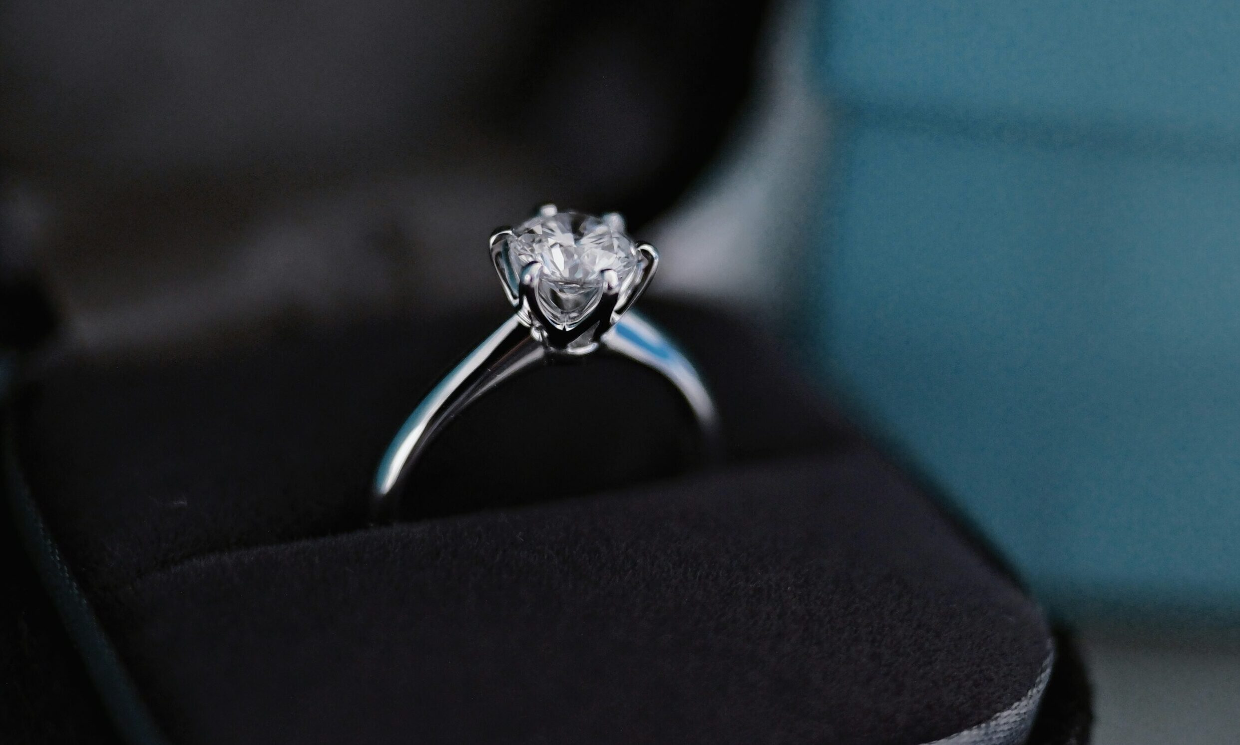 Platinum jewellery demand holds up despite price volatility