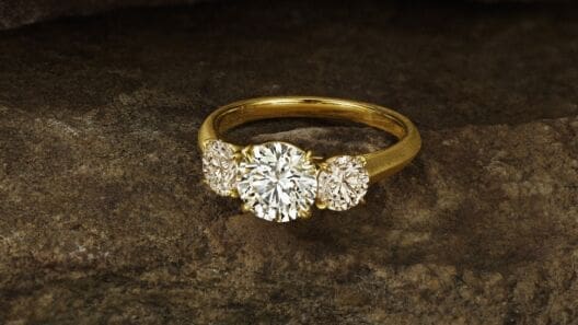 De Beers Group to launch Desert Diamonds bridal collection